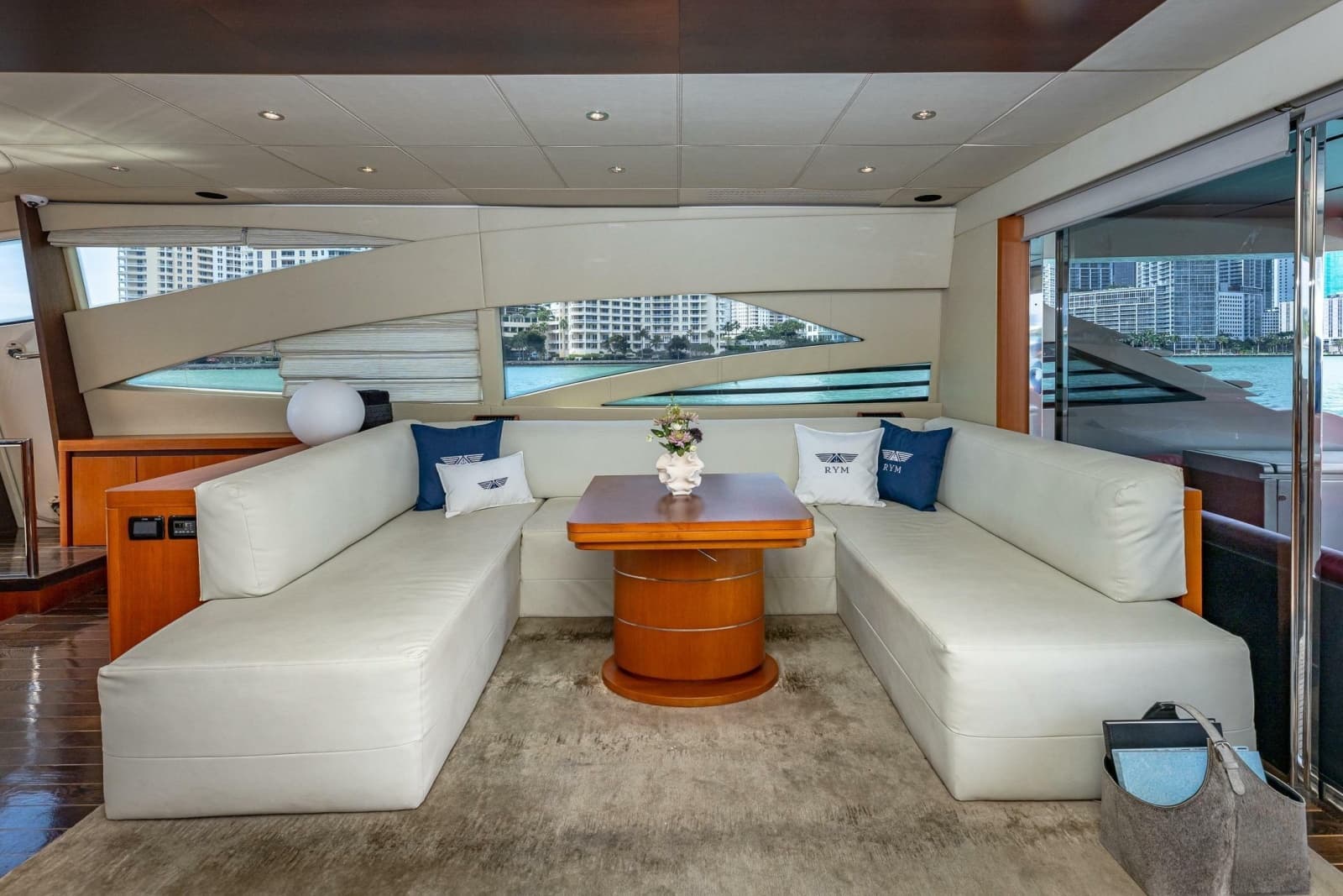 2008 Pershing 90 - Photo 26