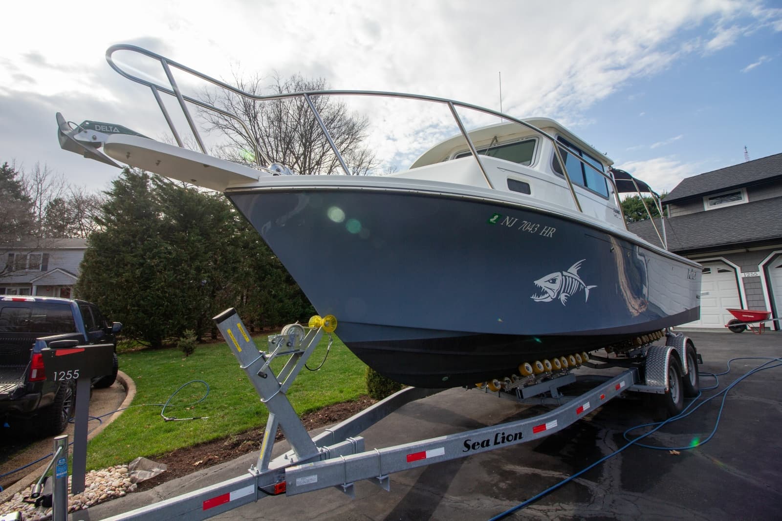 2022 Parker 2520 XLD Sport Cabin - Photo 2