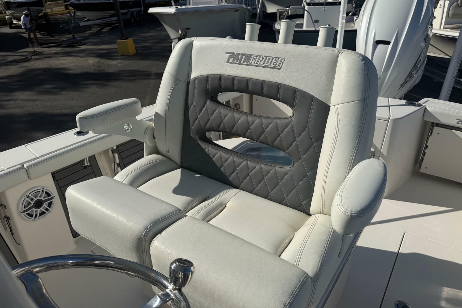 2022 Pathfinder 2700 Open - Photo 6