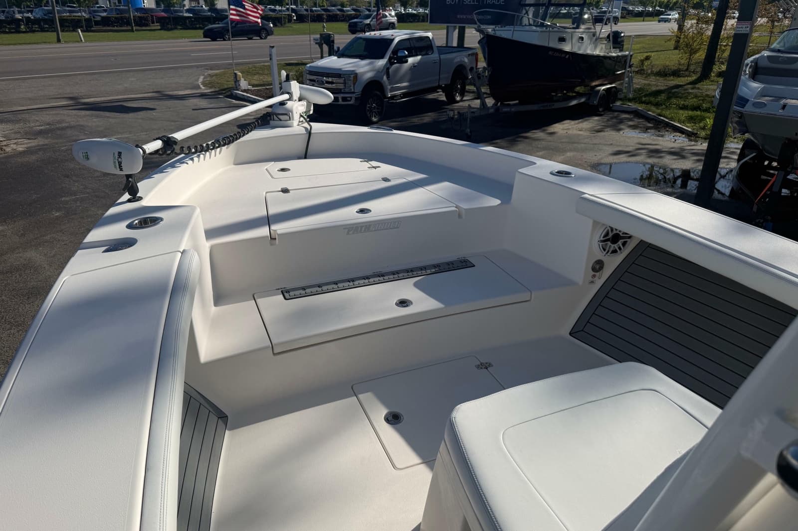 2022 Pathfinder 2700 Open - Photo 2