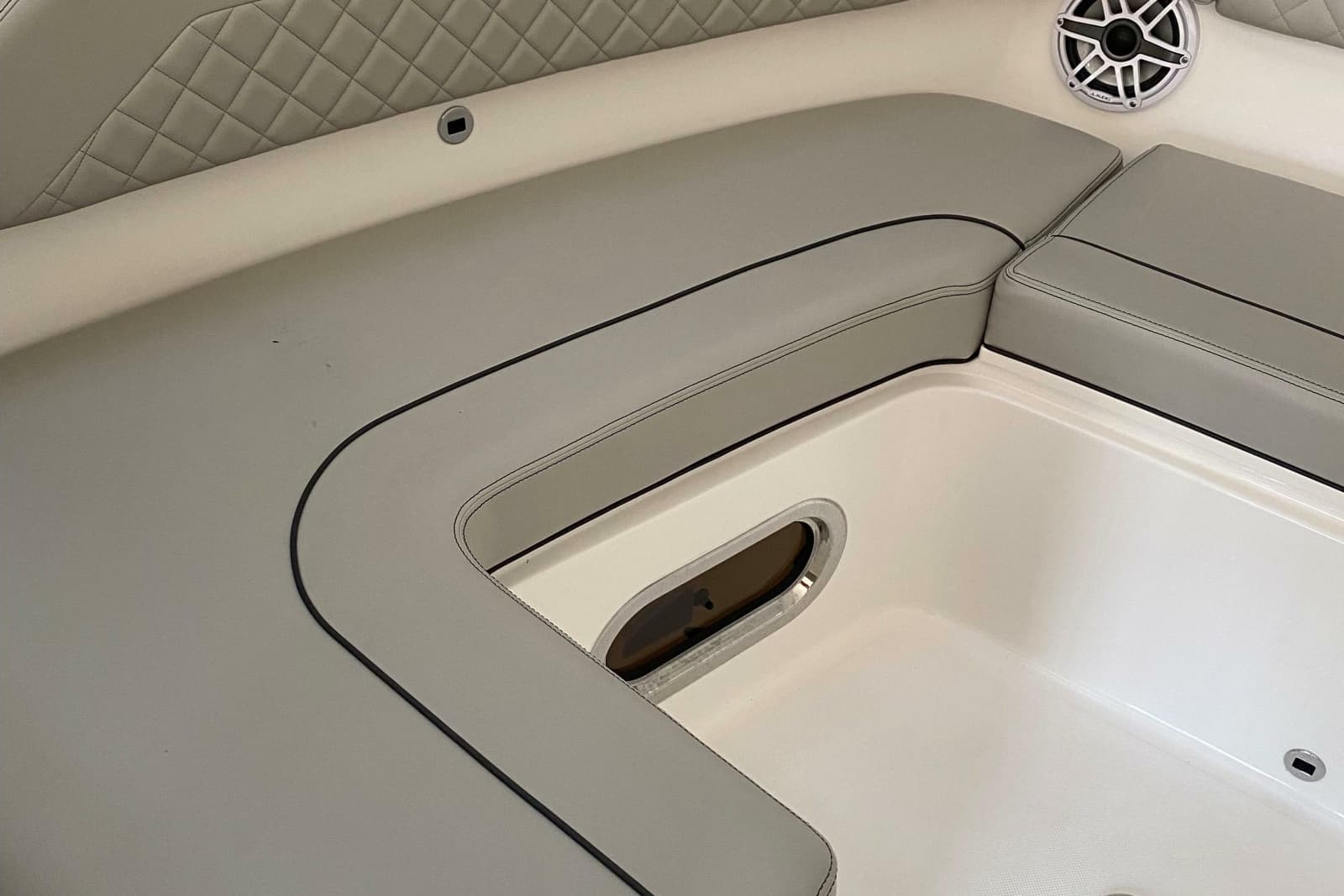 2022 Pursuit DC 365 Dual Console - Photo 10
