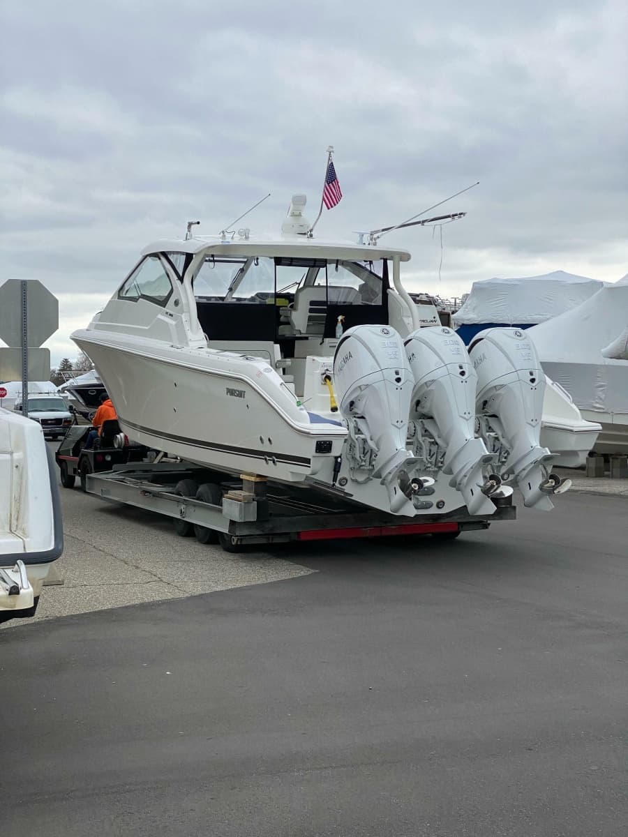 2022 Pursuit DC 365 Dual Console - Photo 4