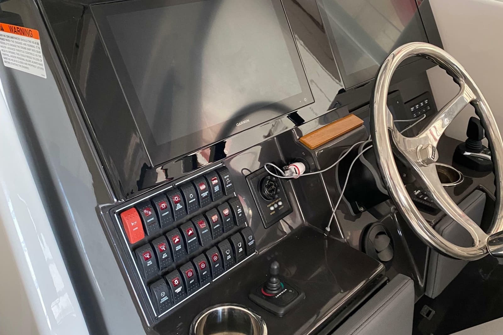 2022 Pursuit DC 365 Dual Console - Photo 9