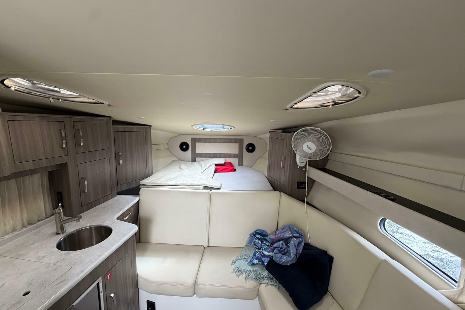 2022 Regal 33 XO - Photo 14