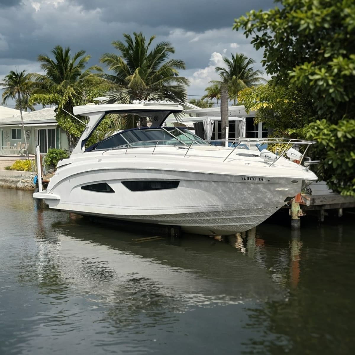 2022 Regal 33 XO - Photo 1