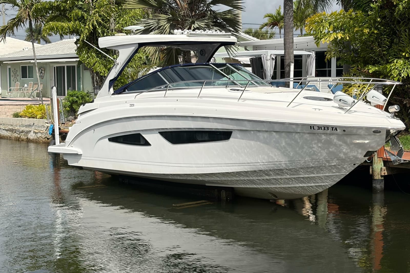 2022 Regal 33 XO - Photo 1