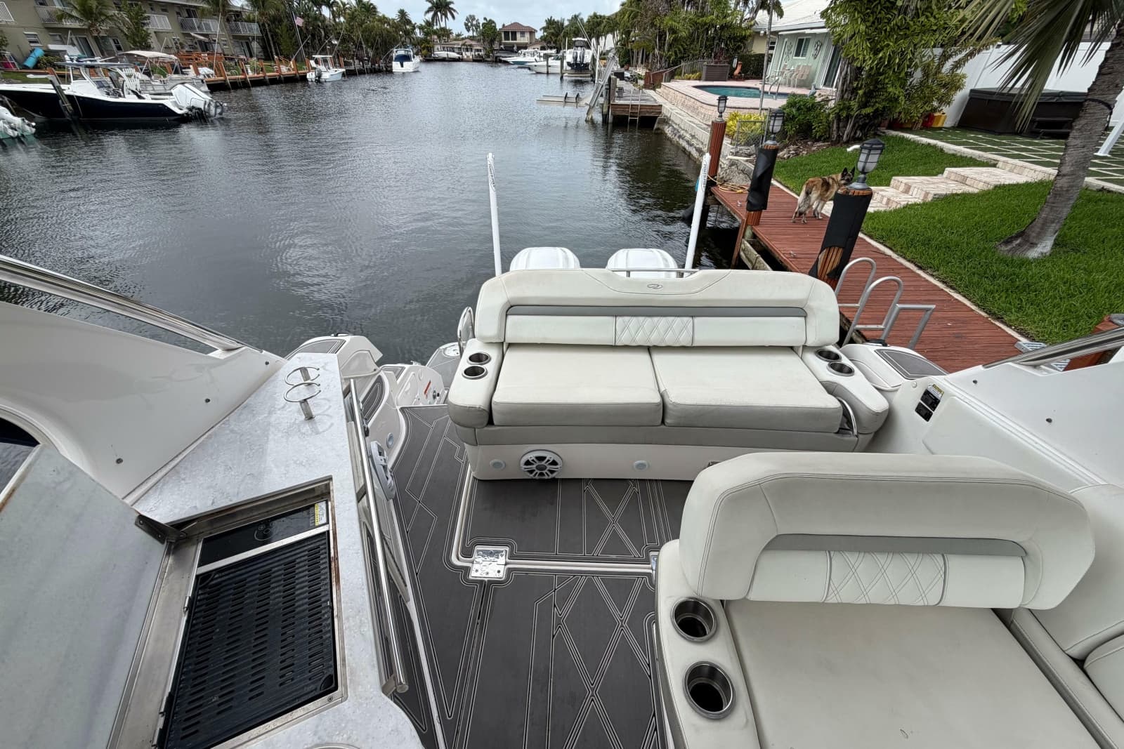 2022 Regal 33 XO - Photo 11