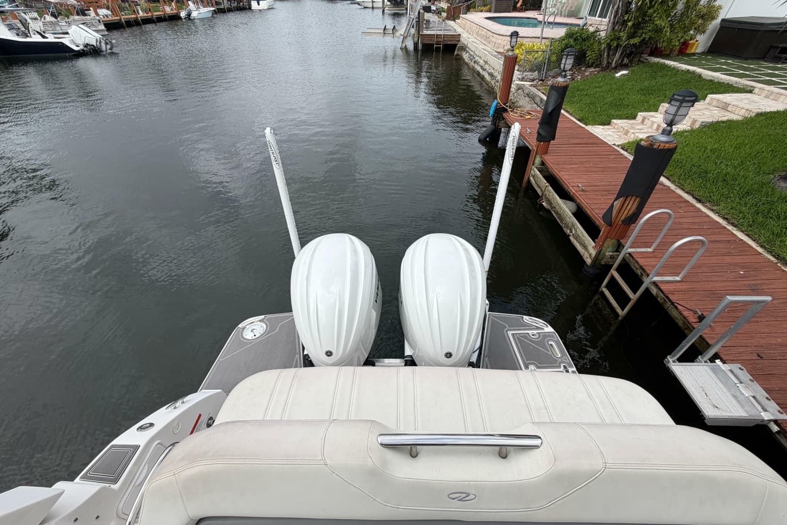 2022 Regal 33 XO - Photo 6