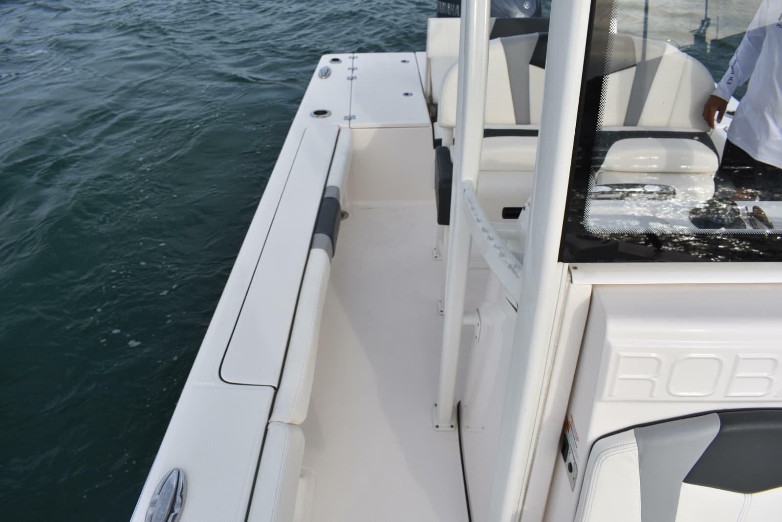 2022 Robalo 246 Cayman - Photo 11