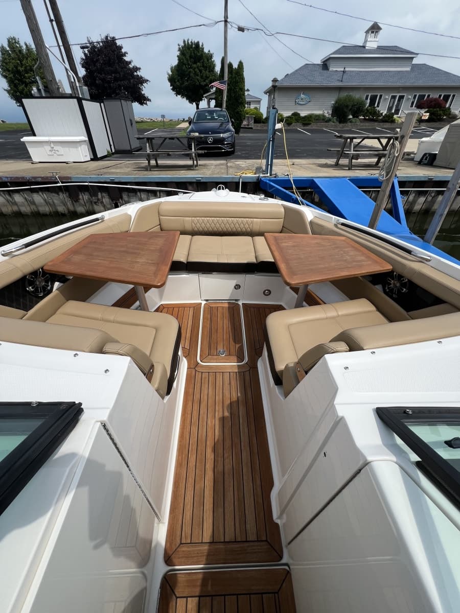 2020 Sea Ray 350 SLX - Photo 14