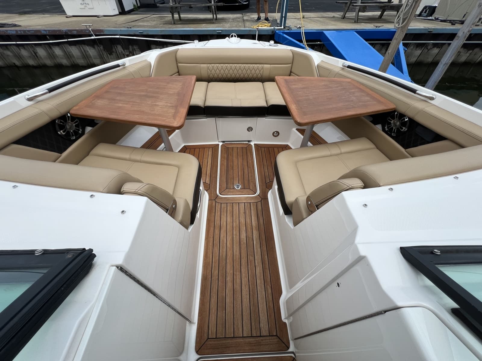 2020 Sea Ray 350 SLX - Photo 37