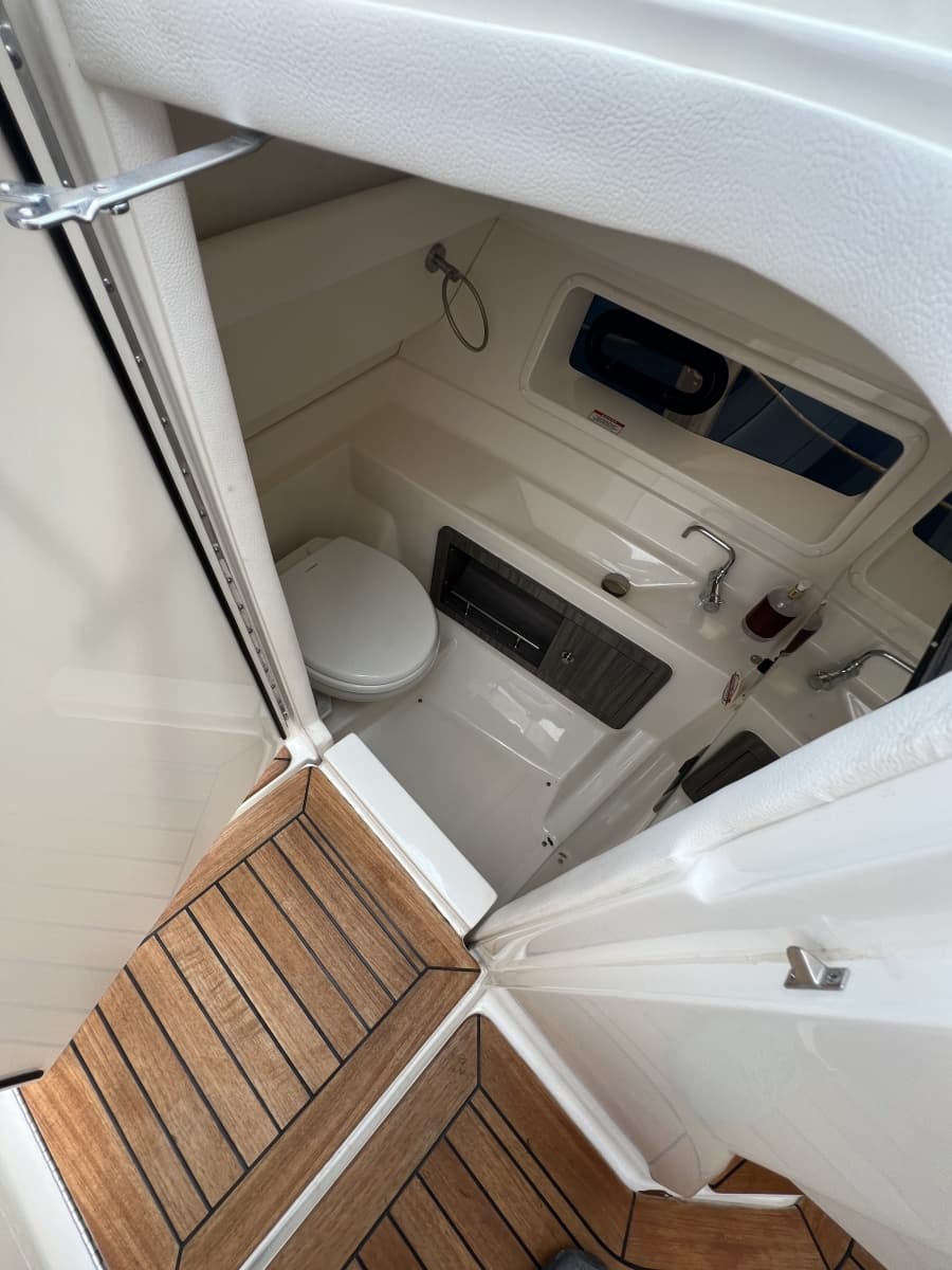 2020 Sea Ray 350 SLX - Photo 46