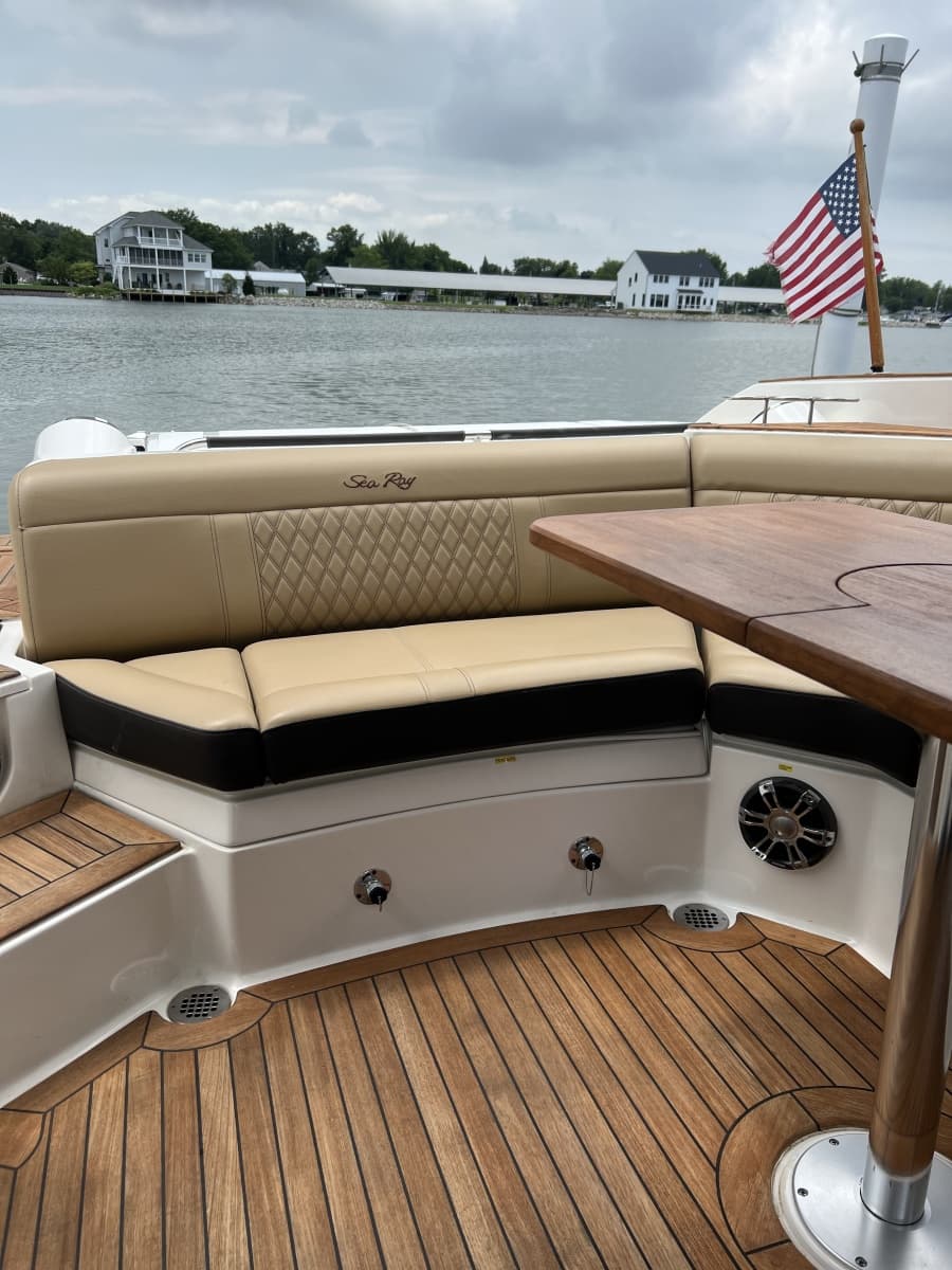 2020 Sea Ray 350 SLX - Photo 32