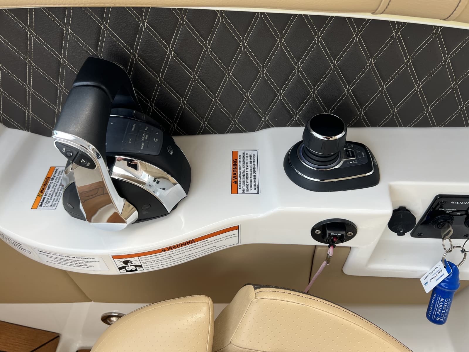 2020 Sea Ray 350 SLX - Photo 57