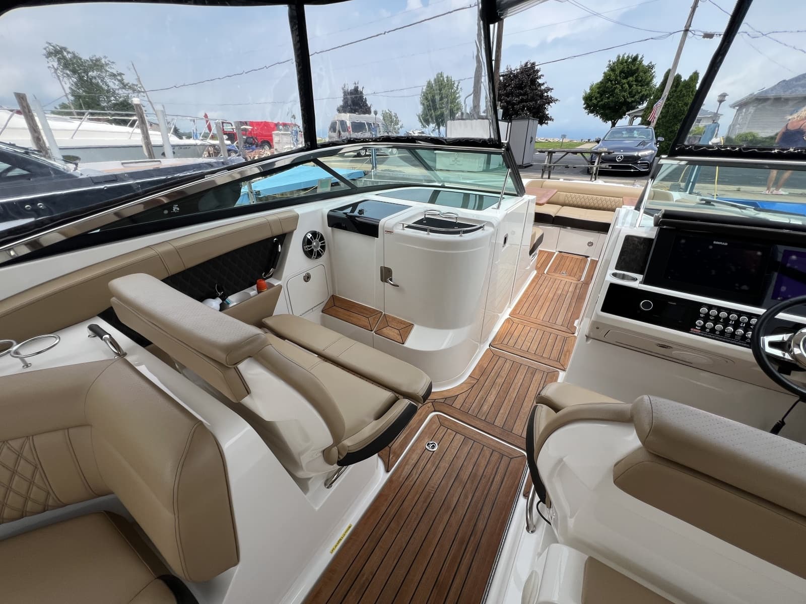 2020 Sea Ray 350 SLX - Photo 29