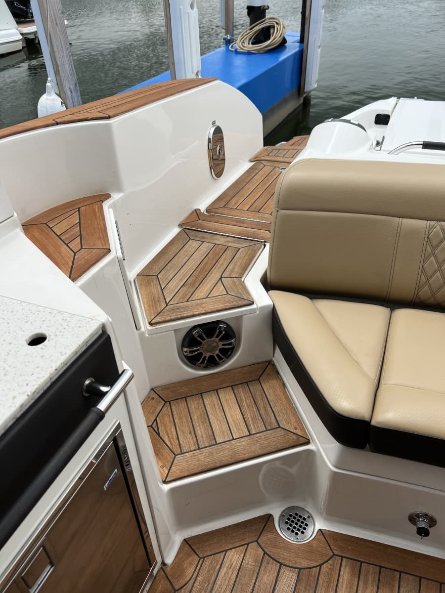 2020 Sea Ray 350 SLX - Photo 34