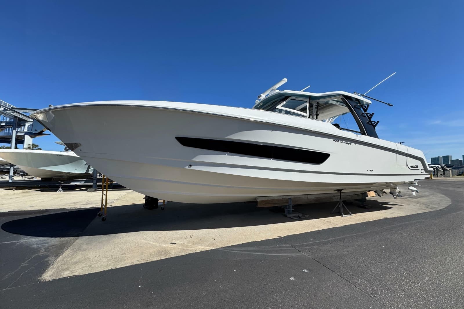2021 Boston Whaler 420 Outrage - Photo 4