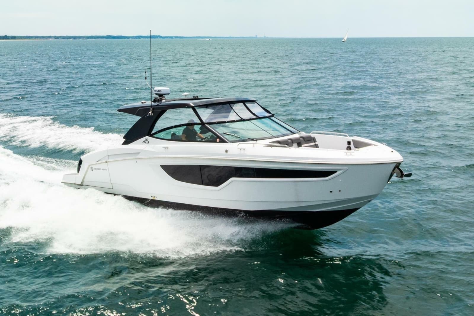 2021 Cruisers Yachts 38 GLS OB - Photo 3