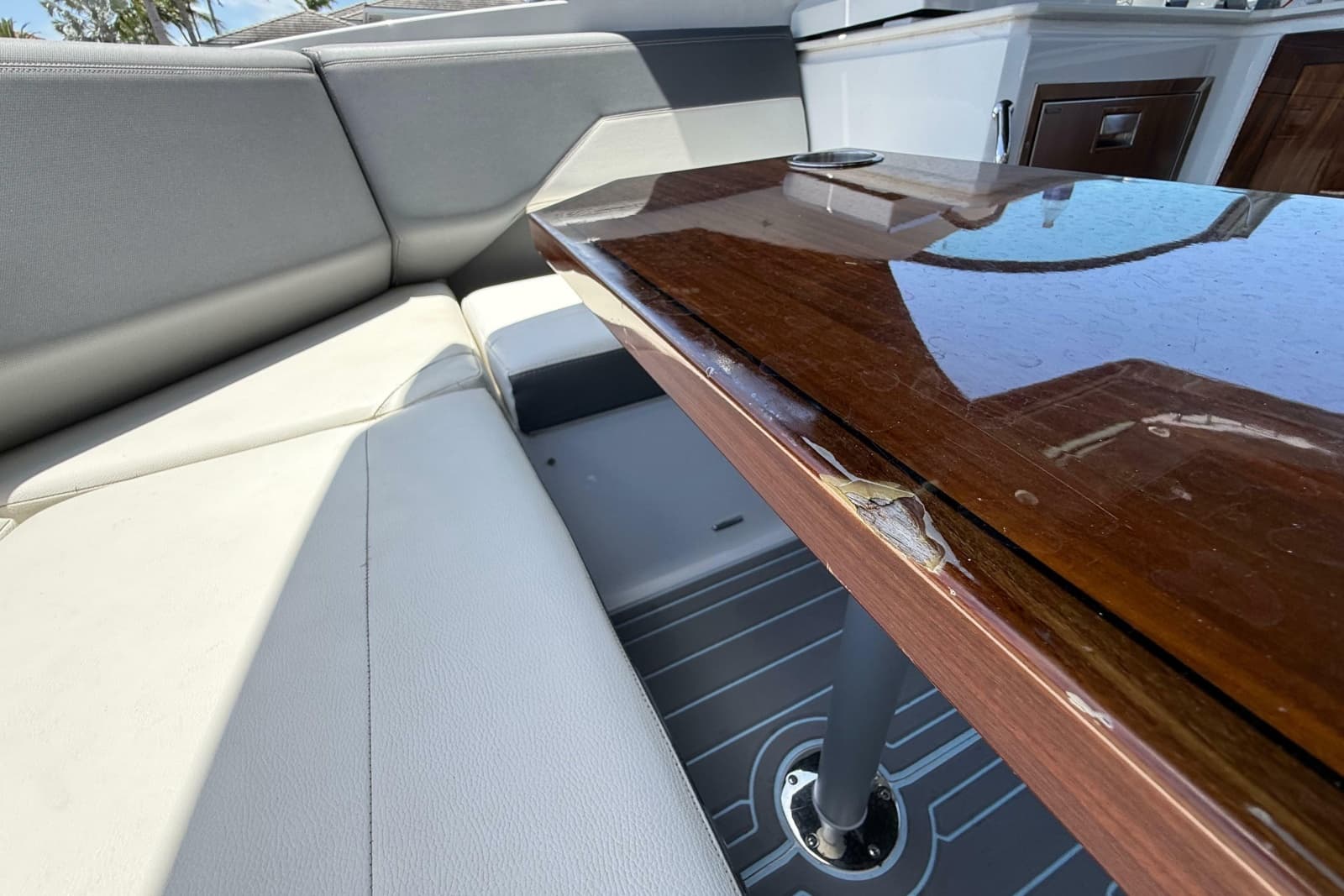 2021 Cruisers Yachts 38 GLS OB - Photo 26