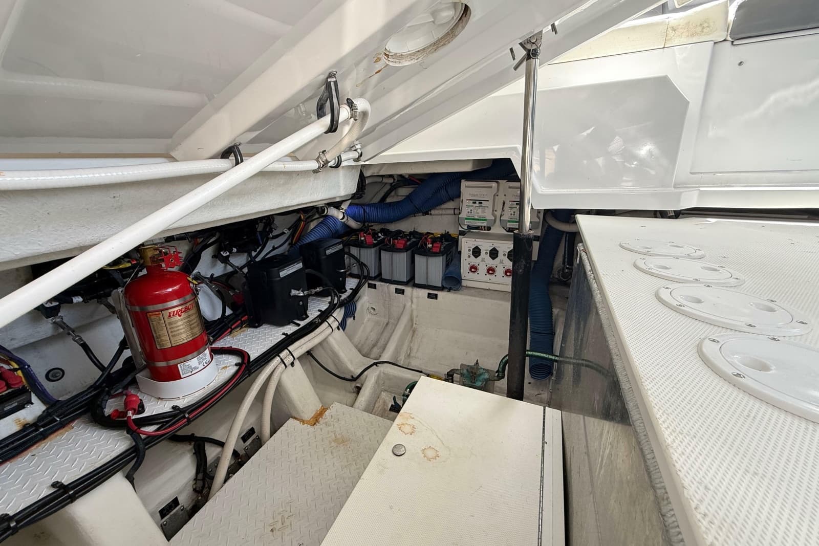 2021 Cruisers Yachts 38 GLS OB - Photo 65