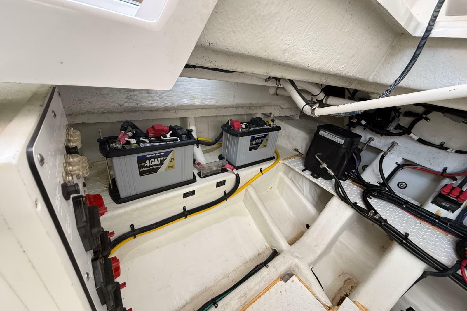 2021 Cruisers Yachts 38 GLS OB - Photo 68