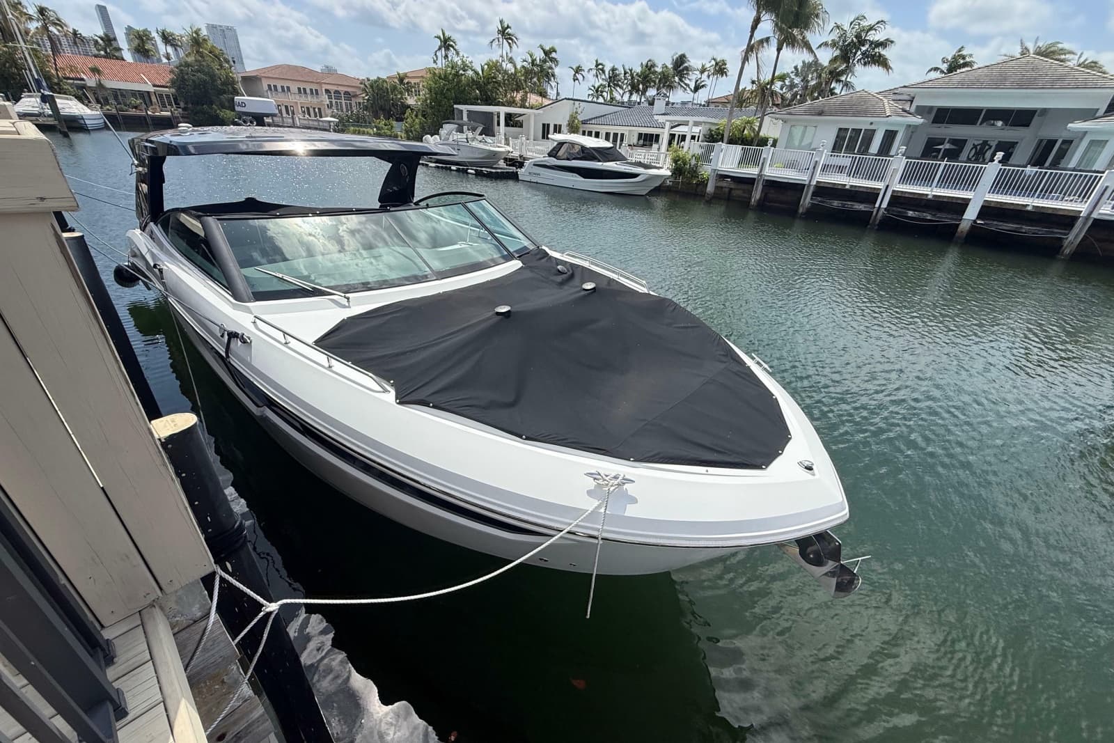 2021 Cruisers Yachts 38 GLS OB - Photo 6