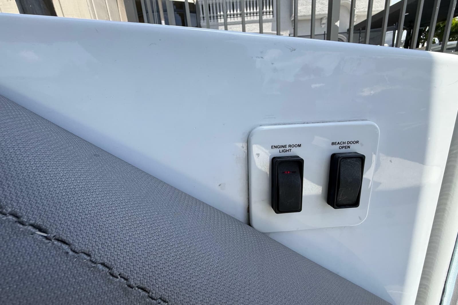 2021 Cruisers Yachts 38 GLS OB - Photo 25