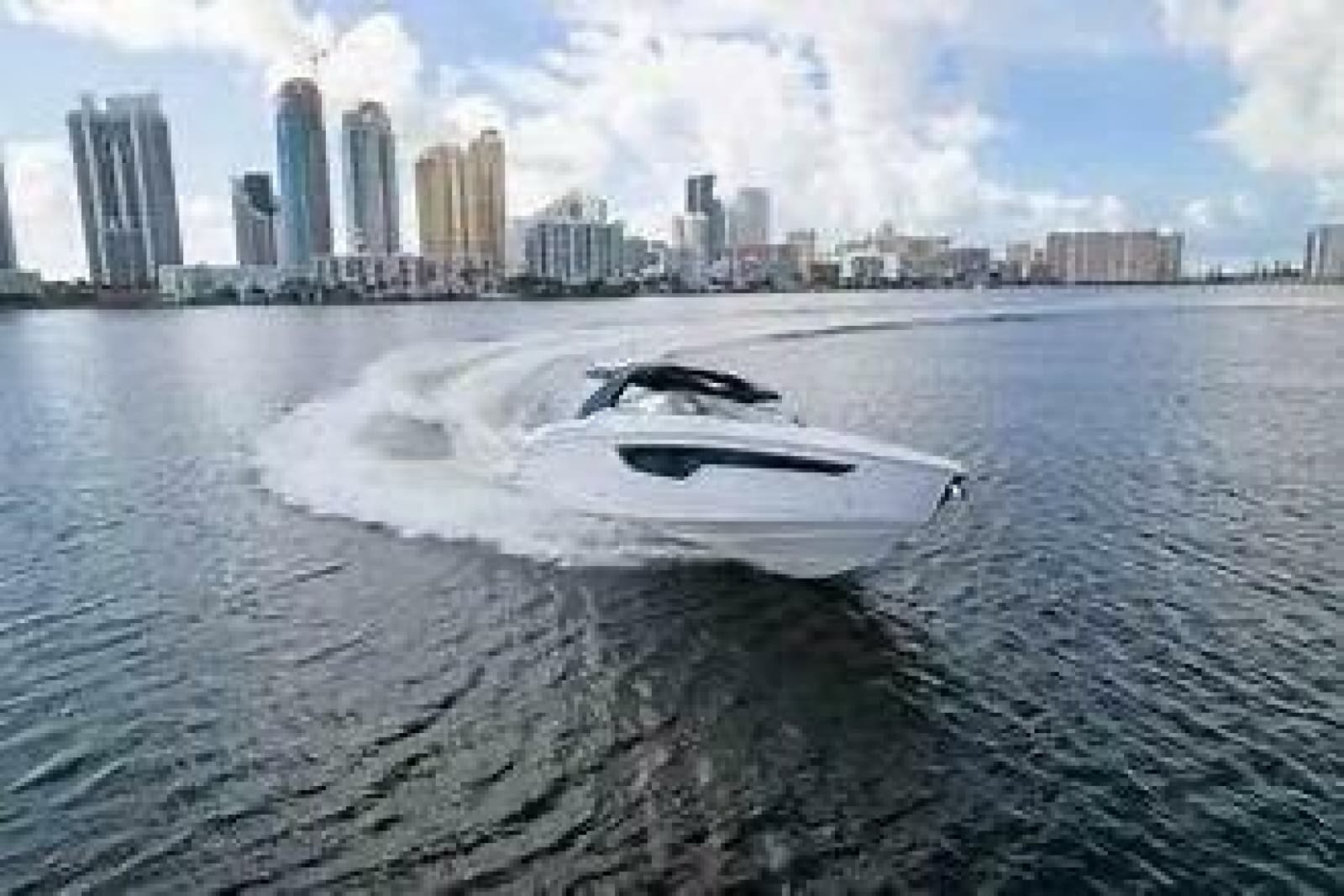 2021 Cruisers Yachts 38 GLS OB - Photo 4