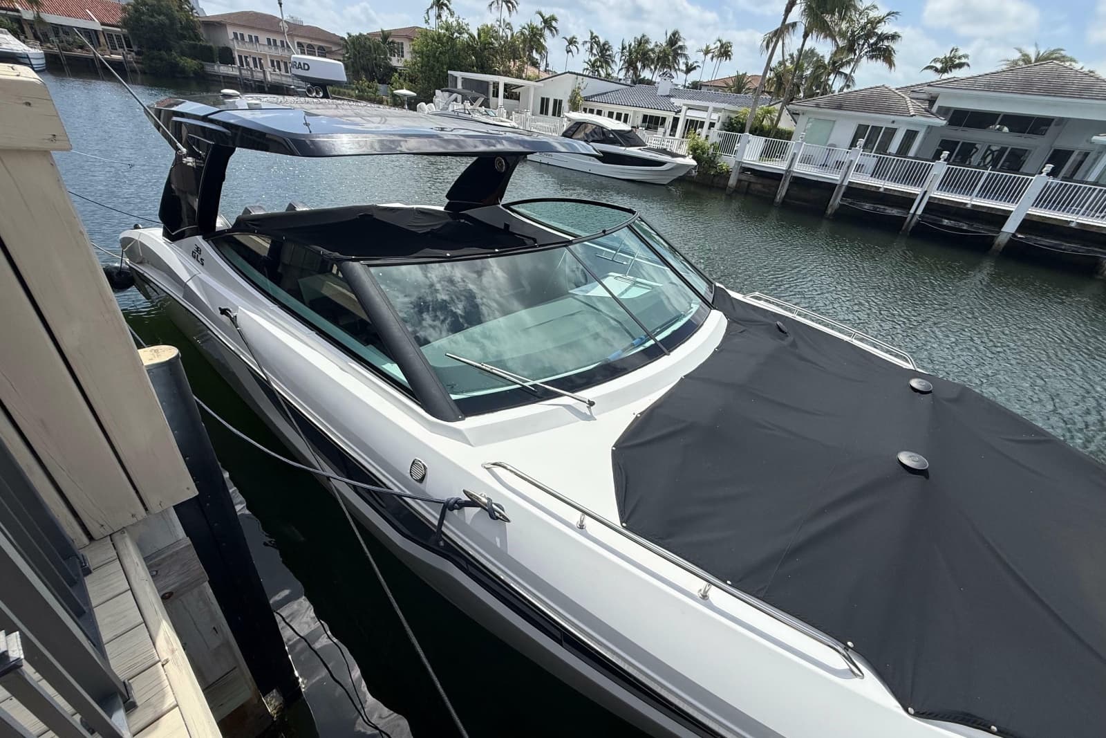 2021 Cruisers Yachts 38 GLS OB - Photo 8