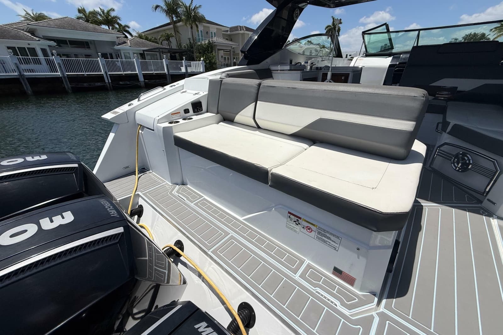 2021 Cruisers Yachts 38 GLS OB - Photo 33