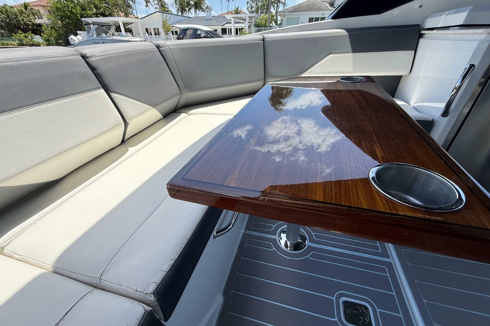 2021 Cruisers Yachts 38 GLS OB - Photo 28