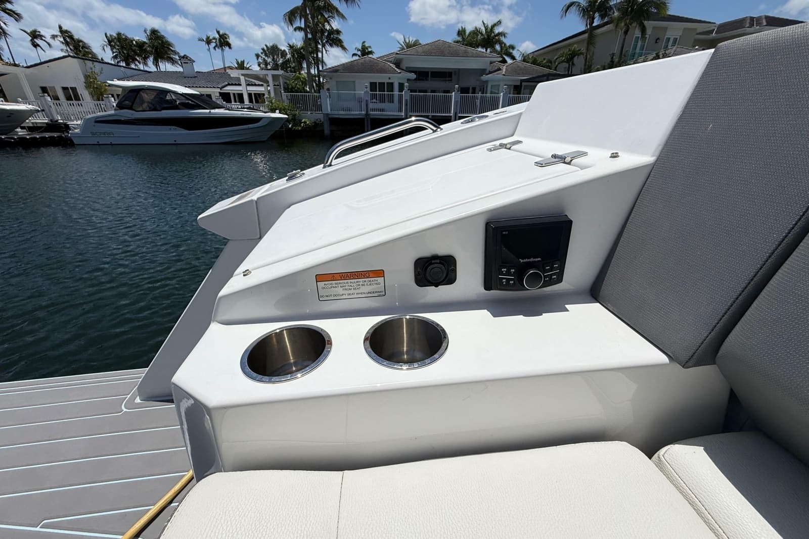 2021 Cruisers Yachts 38 GLS OB - Photo 31