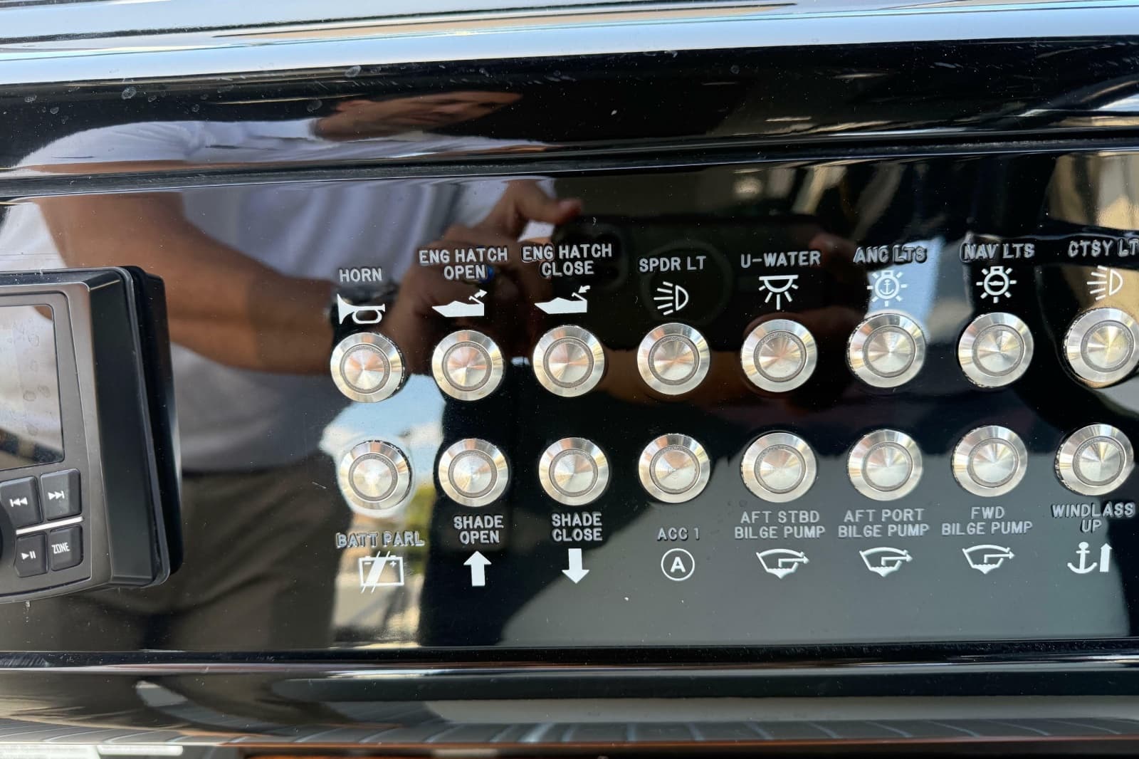 2021 Cruisers Yachts 38 GLS OB - Photo 43