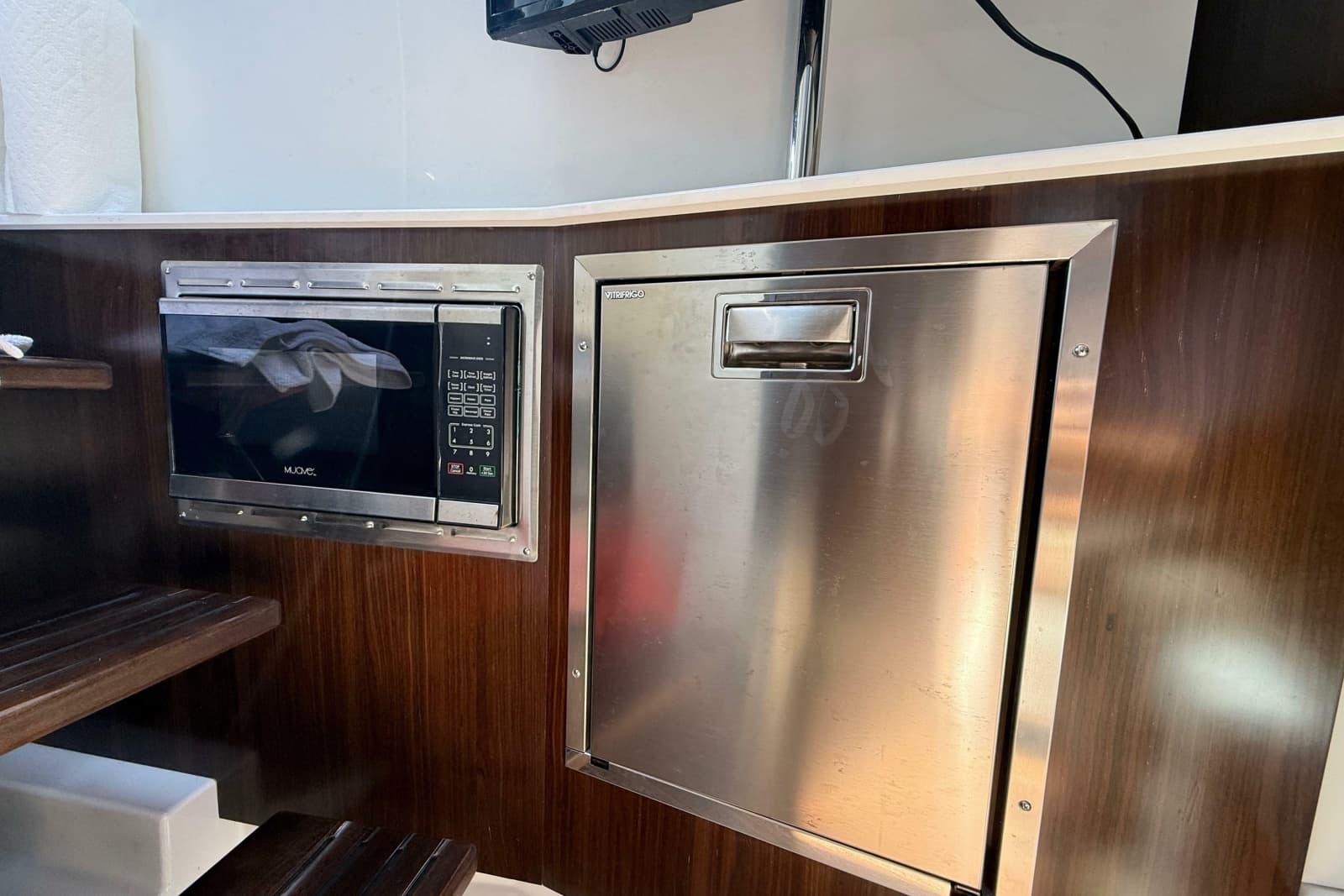 2021 Cruisers Yachts 38 GLS OB - Photo 60