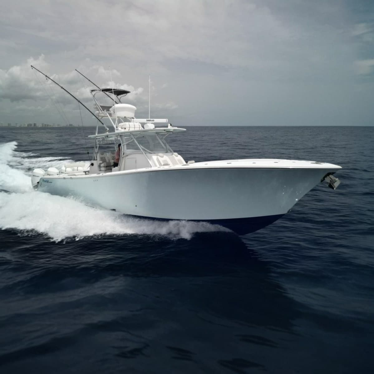 2021 Front Runner 39 Center Console - Photo 1