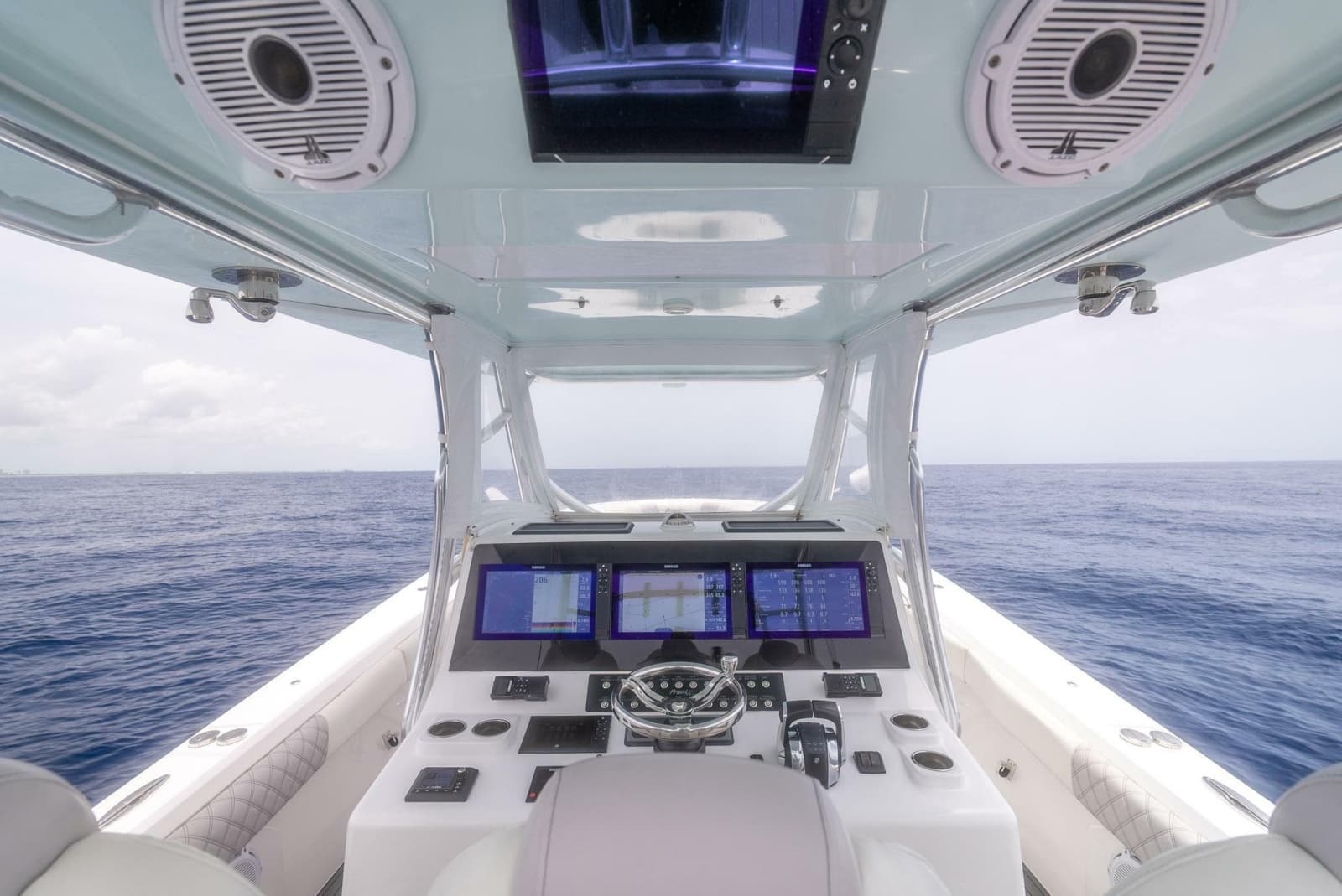 2021 Front Runner 39 Center Console - Photo 16