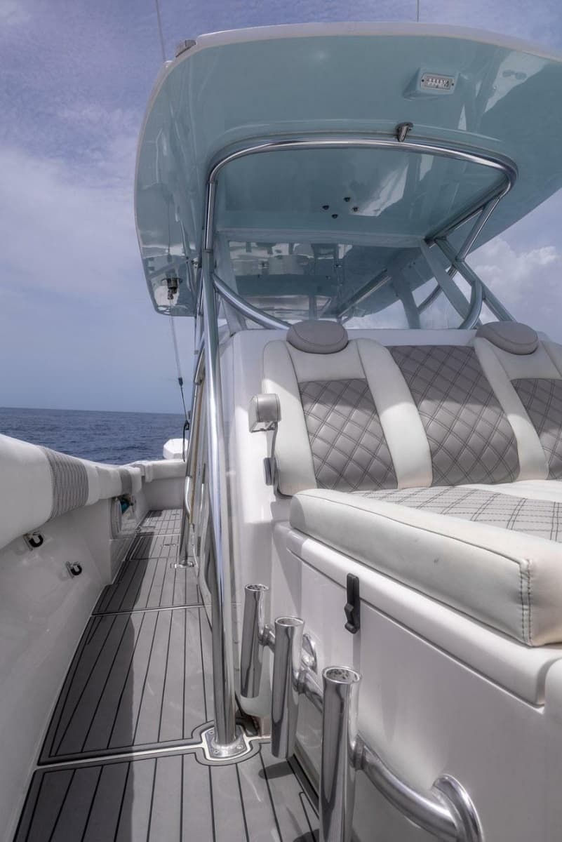 2021 Front Runner 39 Center Console - Photo 10