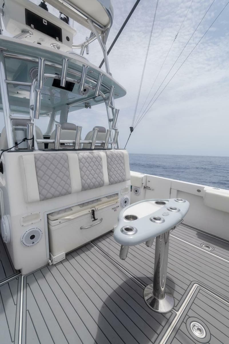 2021 Front Runner 39 Center Console - Photo 17
