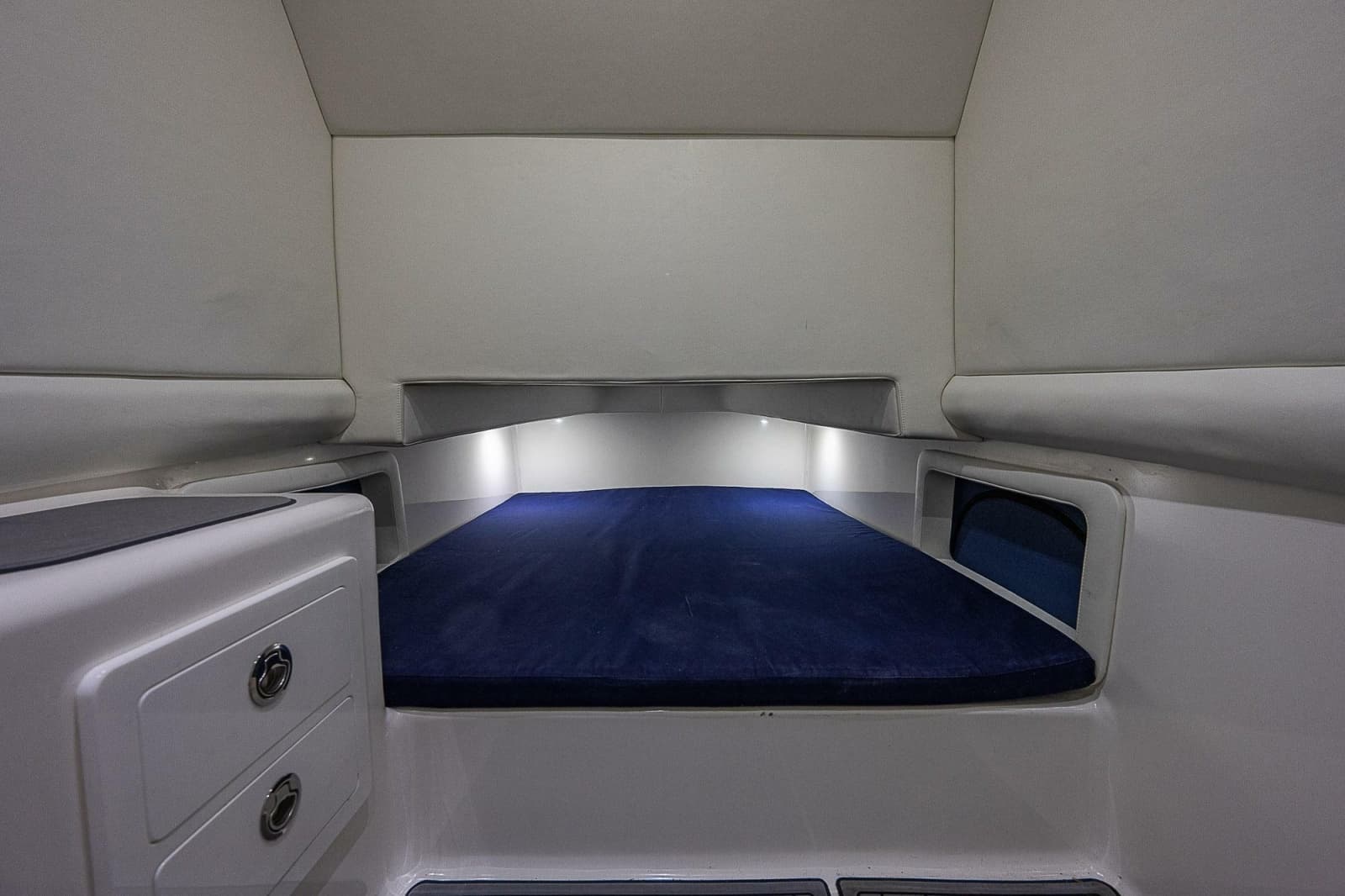 2021 Front Runner 39 Center Console - Photo 21