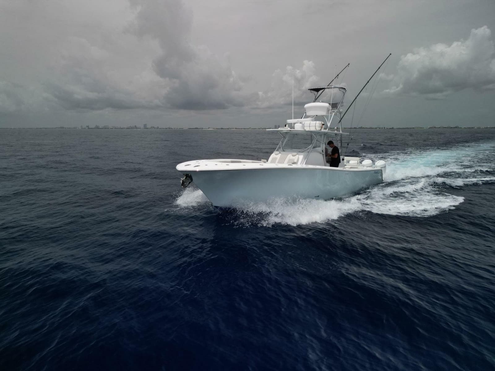 2021 Front Runner 39 Center Console - Photo 33