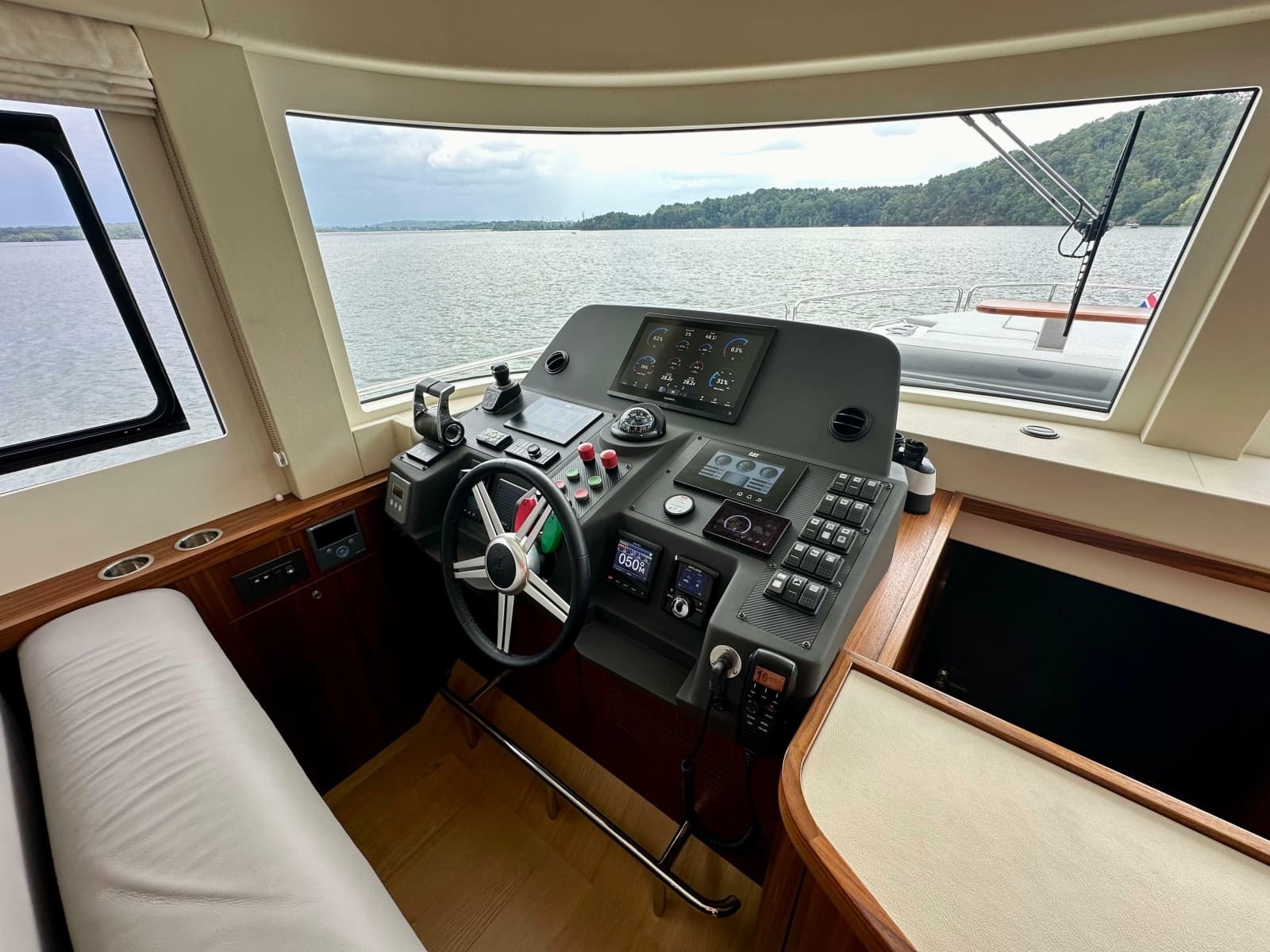 2021 Sirena 58 - Photo 36
