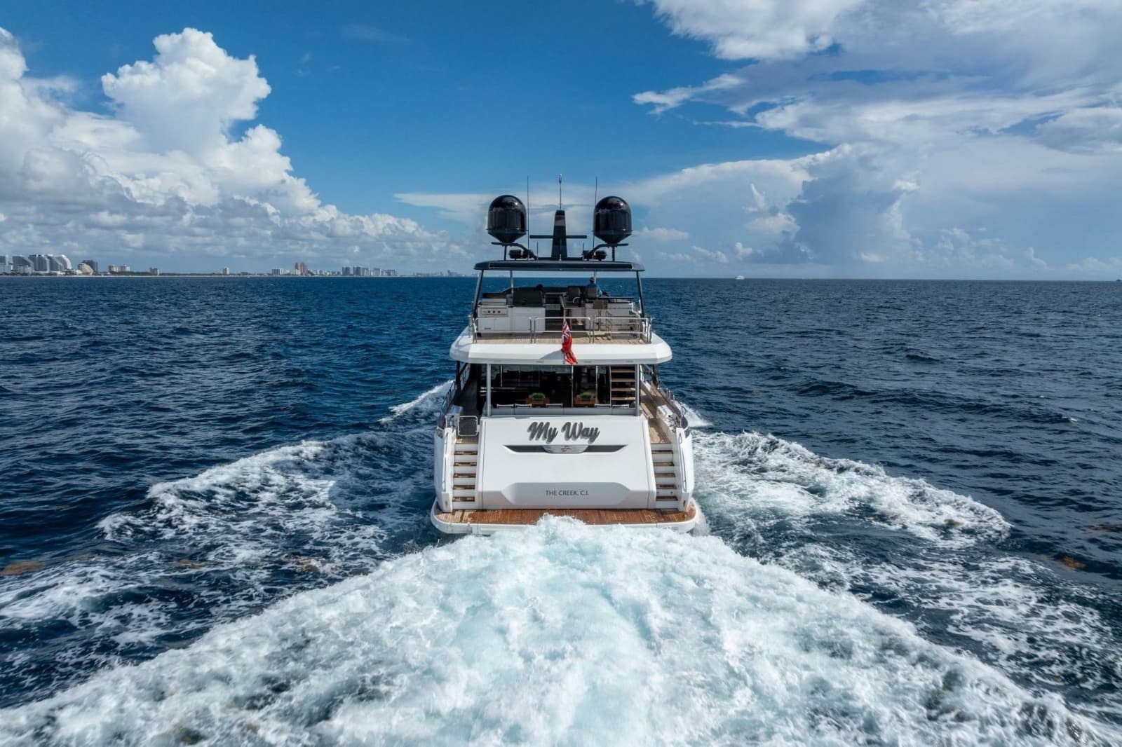 2021 Sirena 88 - Photo 6