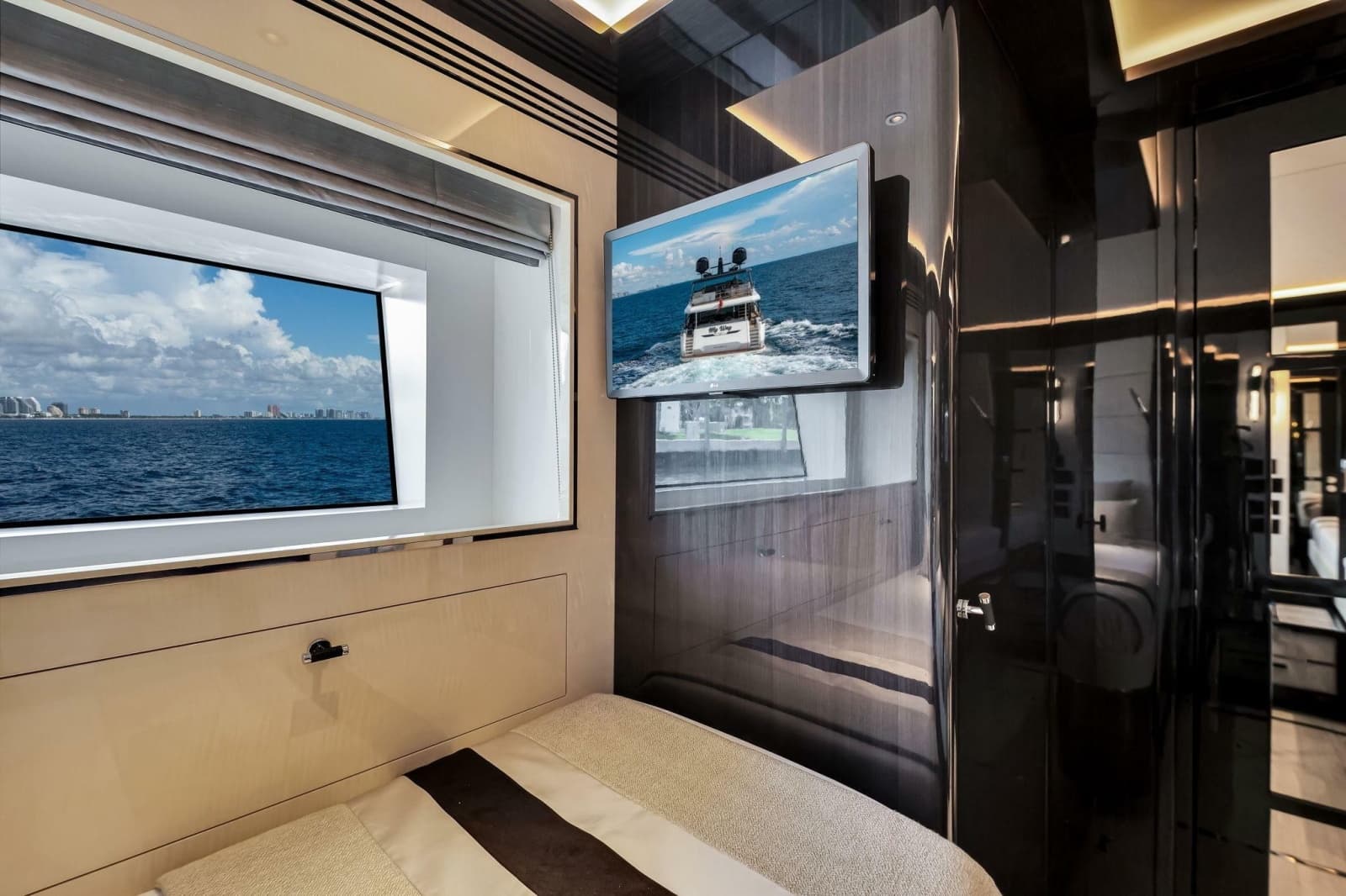 2021 Sirena 88 - Photo 120