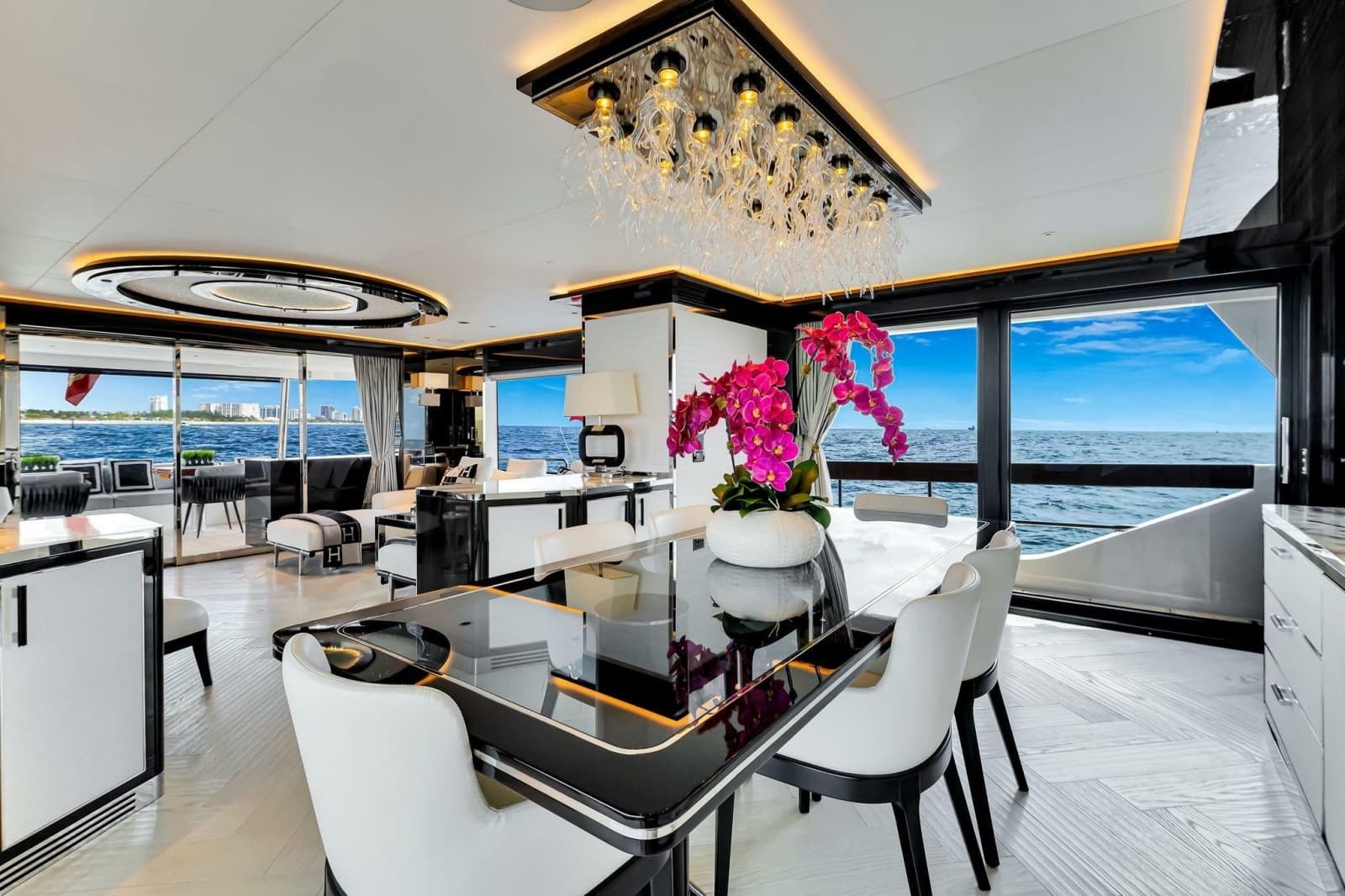 2021 Sirena 88 - Photo 62