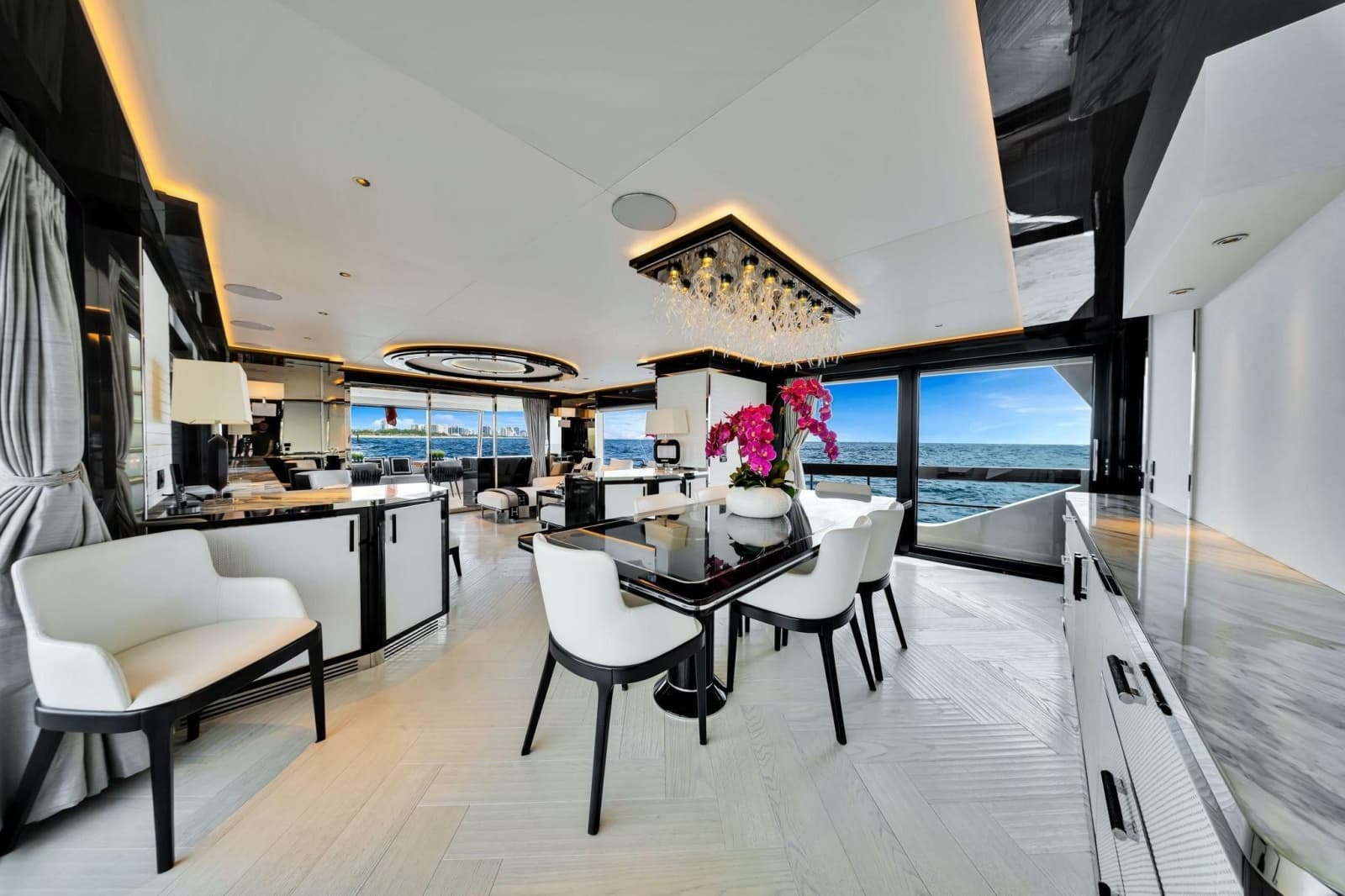 2021 Sirena 88 - Photo 63