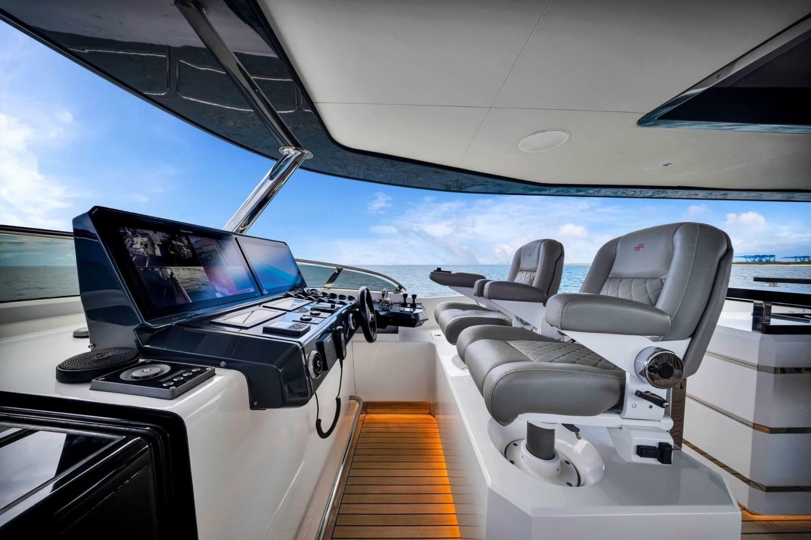 2021 Sirena 88 - Photo 26
