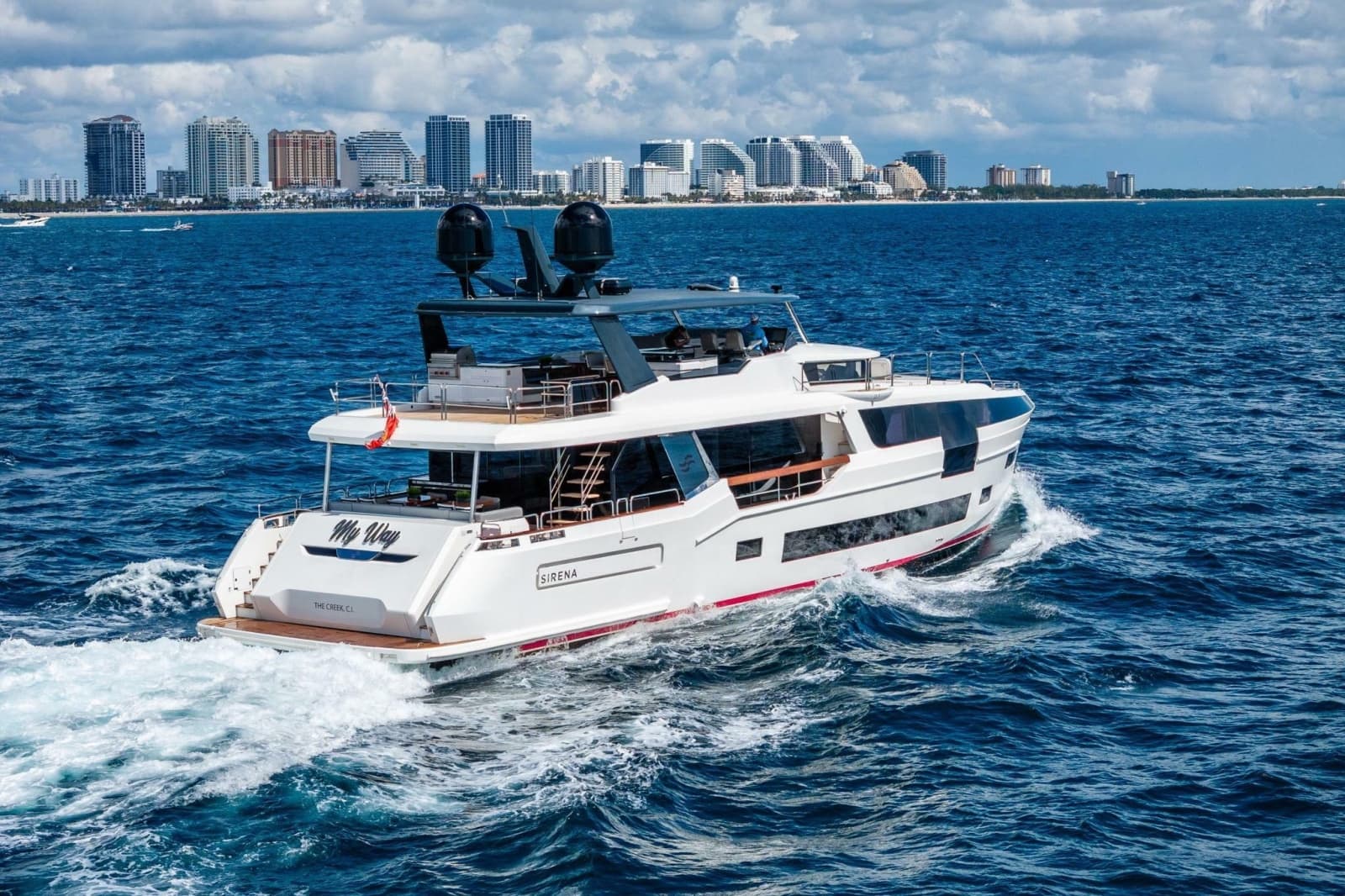 2021 Sirena 88 - Photo 4