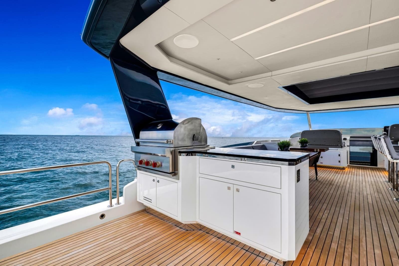 2021 Sirena 88 - Photo 14