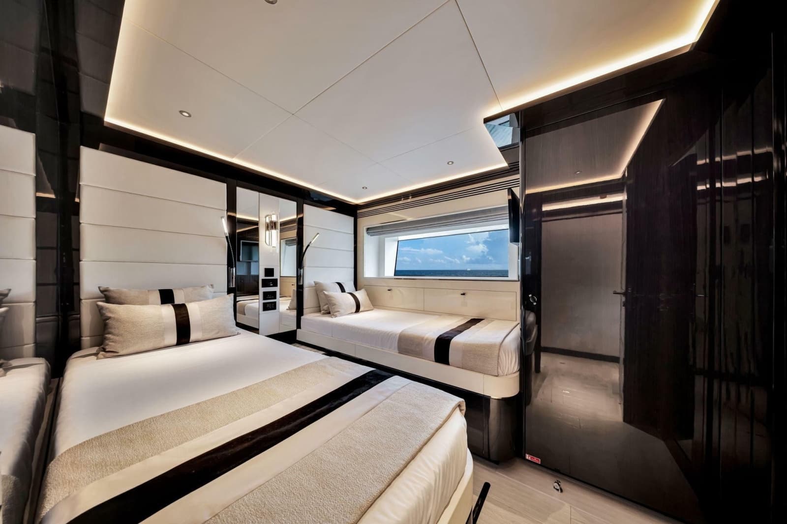 2021 Sirena 88 - Photo 117