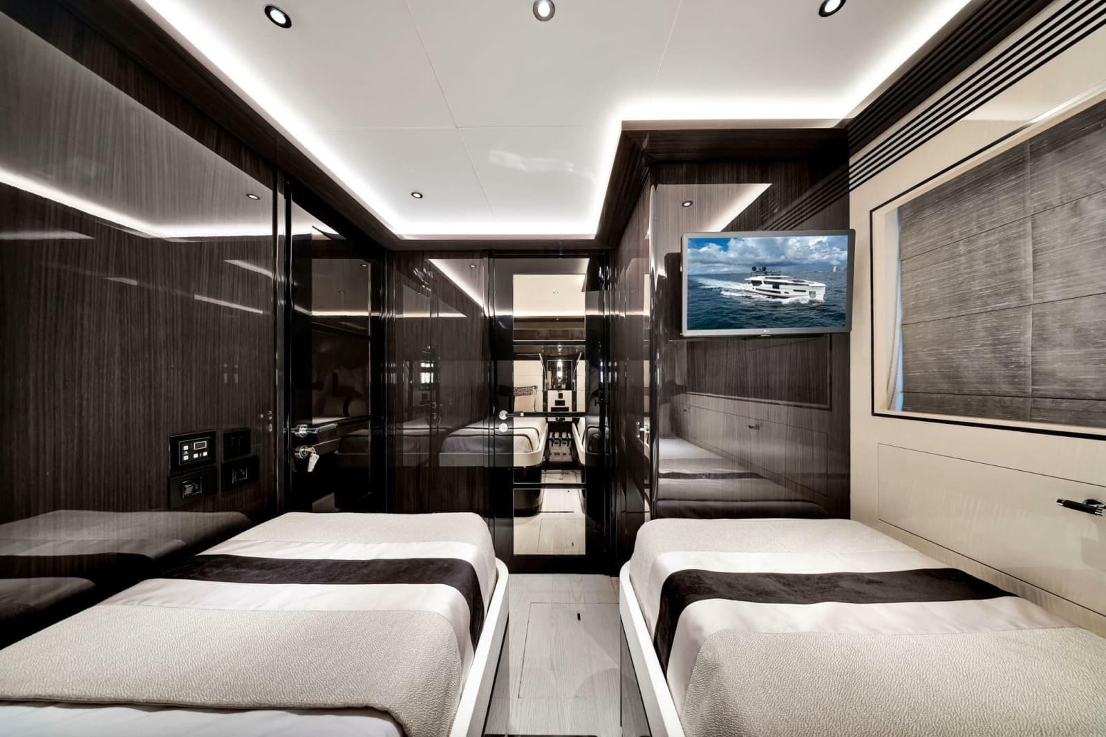 2021 Sirena 88 - Photo 113